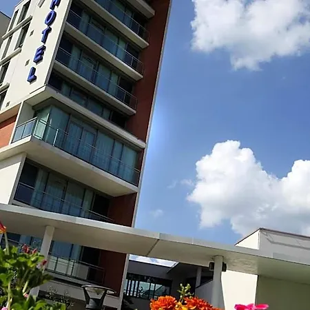 Du Pasino Hotel 4*