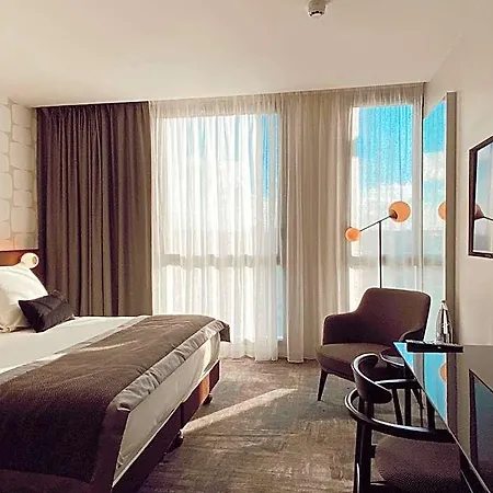 Du Pasino Hotel 4*